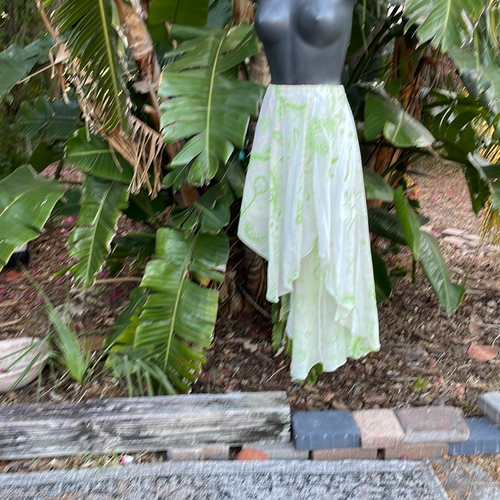 Moa moa asymmetric handkerchief skirt